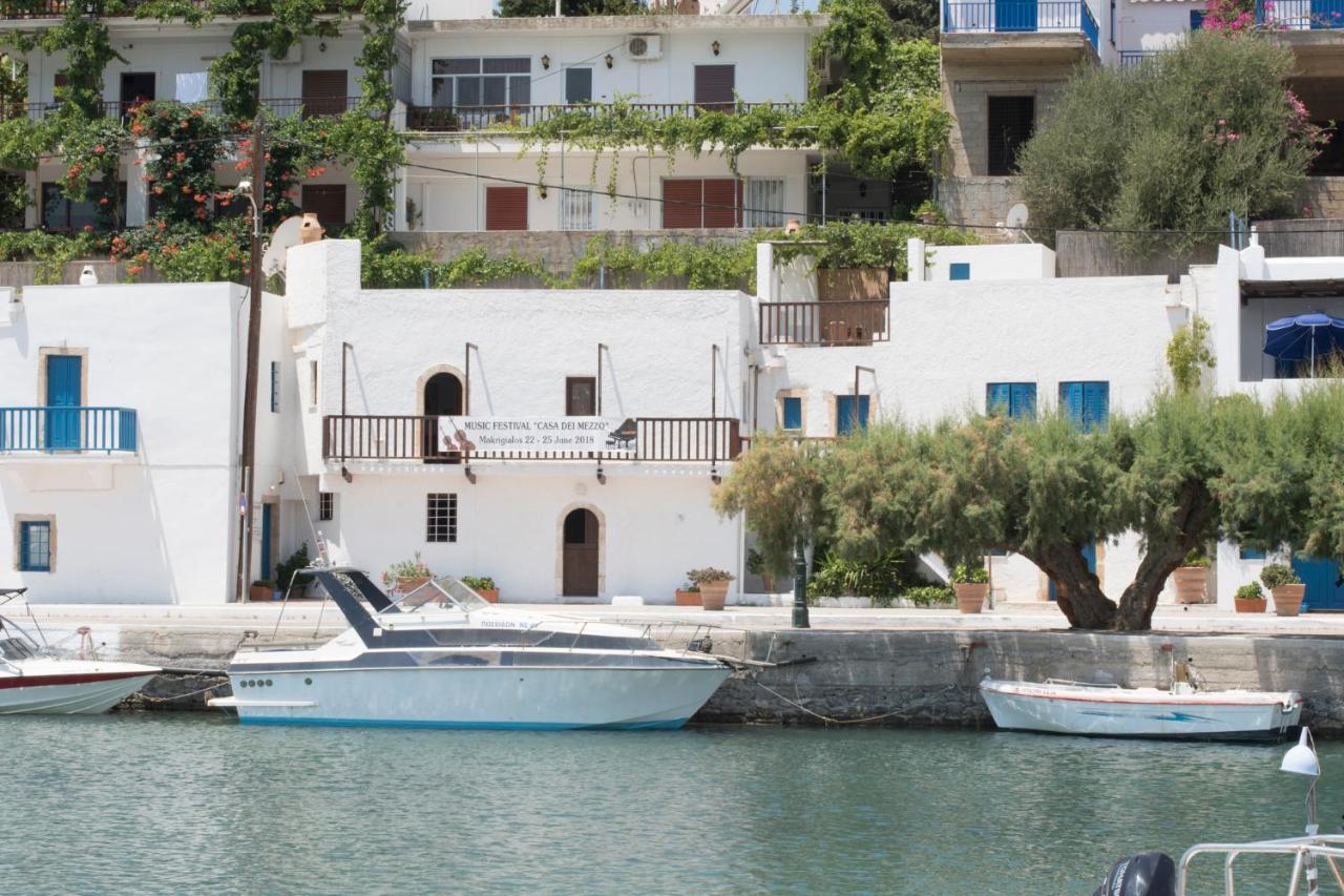 Τhe White Houses Makrýgialos Buitenkant foto